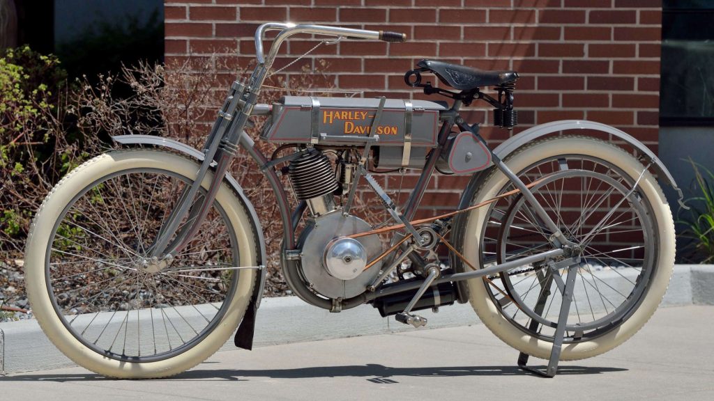 A picture of a Harley-Davidson from 1908.
