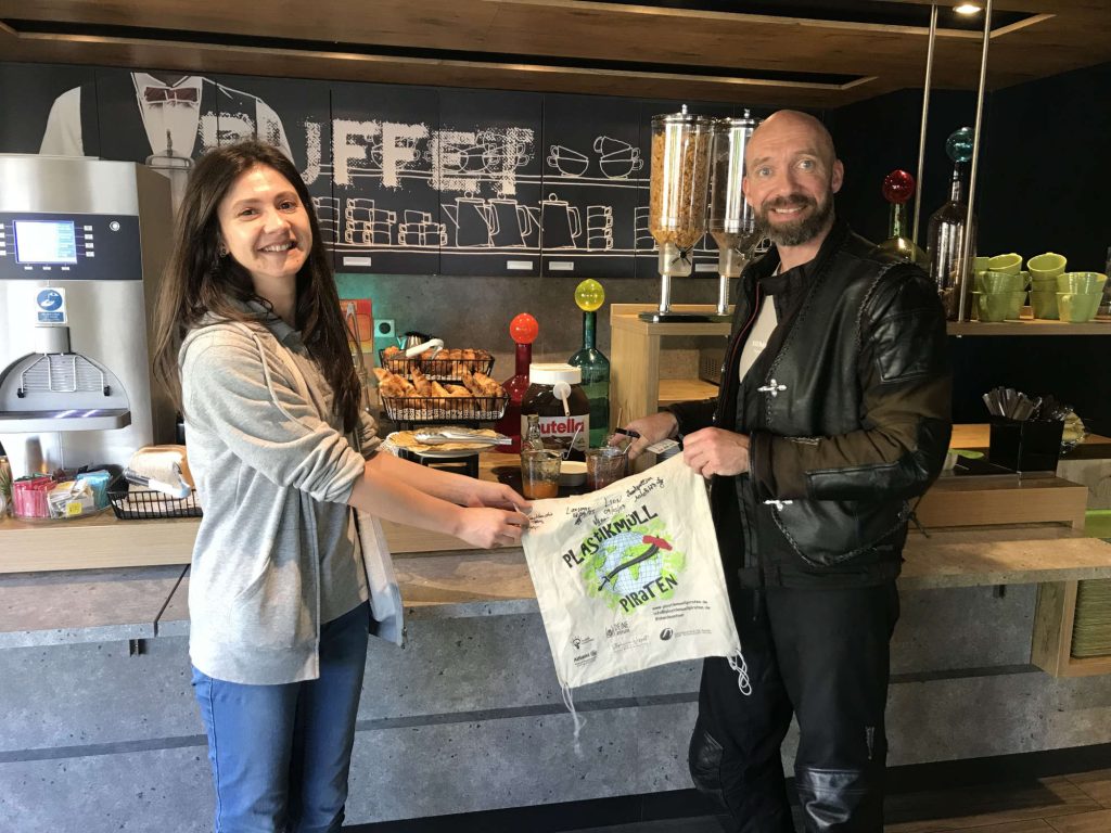 A picture of Falk Skeide and a woman.
